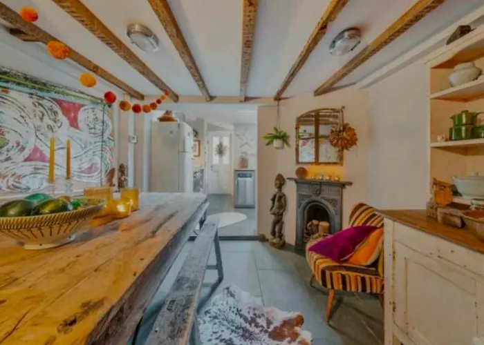 Charming Dulwich Cottage